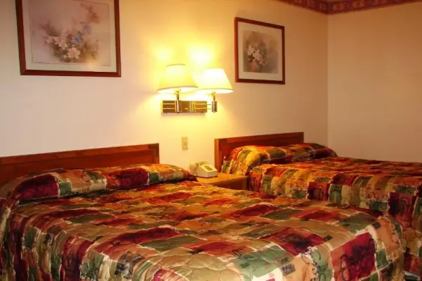 Baxter Inn 4 Less 10